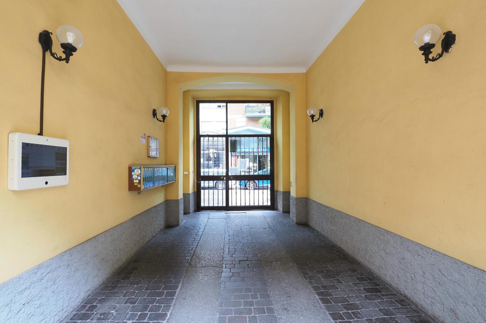 Primopiano - Rosmini Lägenhet Milano Exteriör bild